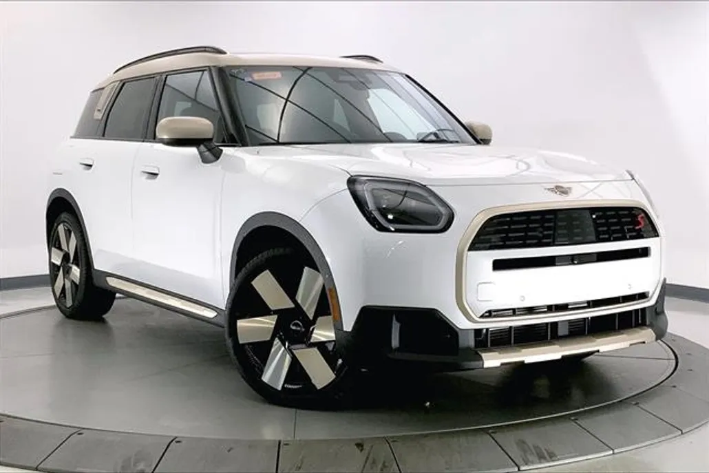 2025 Mini Countryman S ALL4 photo 1
