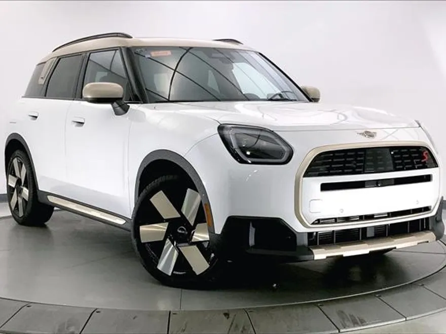 2025 Mini Countryman S ALL4 photo 1