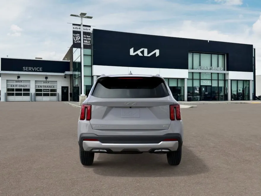 2025 Kia Sorento S photo 1