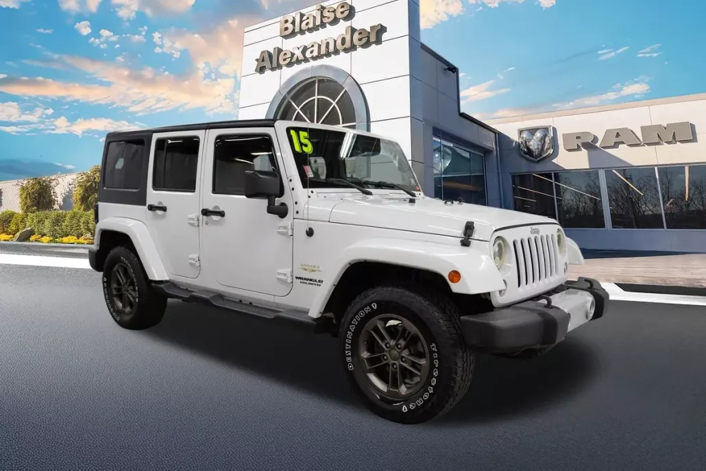 2015 Jeep Wrangler Unlimited Sahara photo 1