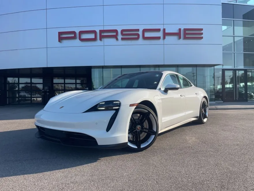 2021 Porsche Taycan photo 1