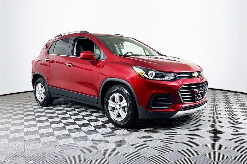 2020 Chevrolet Trax LT photo 1