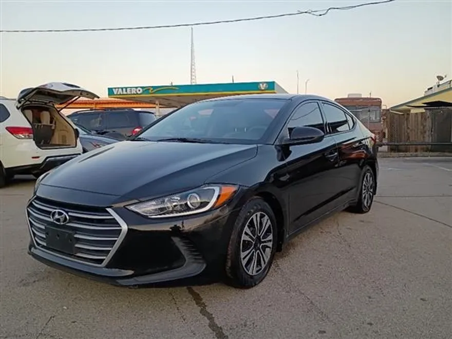 2018 Hyundai Elantra SE photo 1