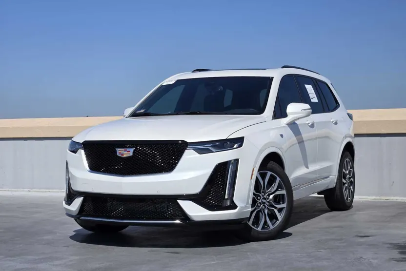 2025 Cadillac XT6 Sport photo 1