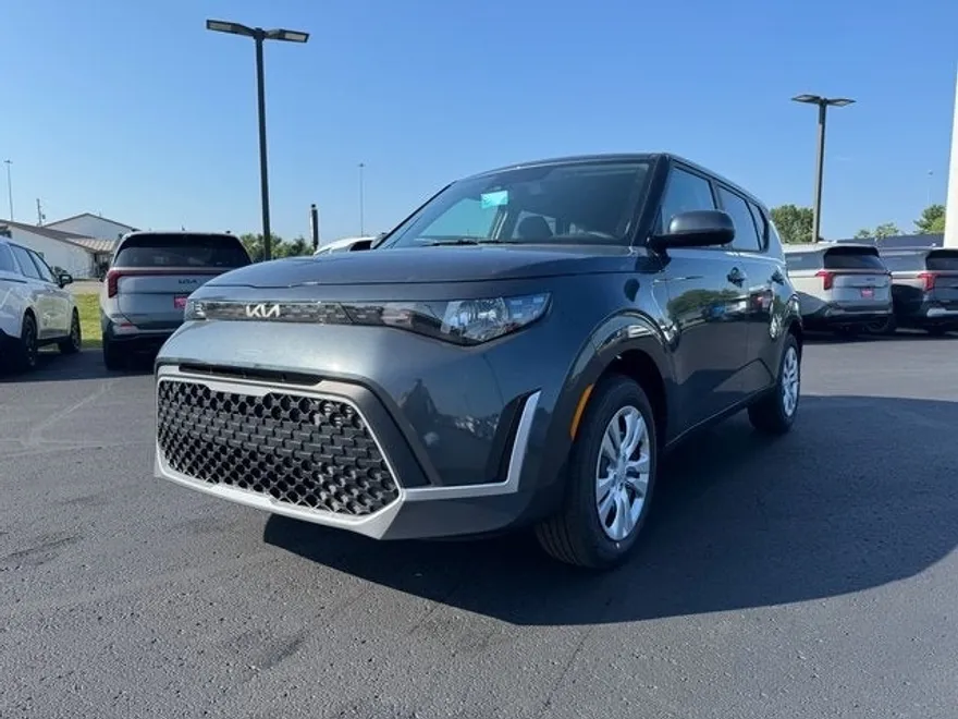 2025 Kia Soul LX photo 1