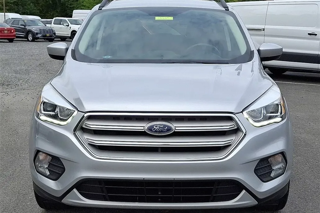 2019 Ford Escape SEL photo 1