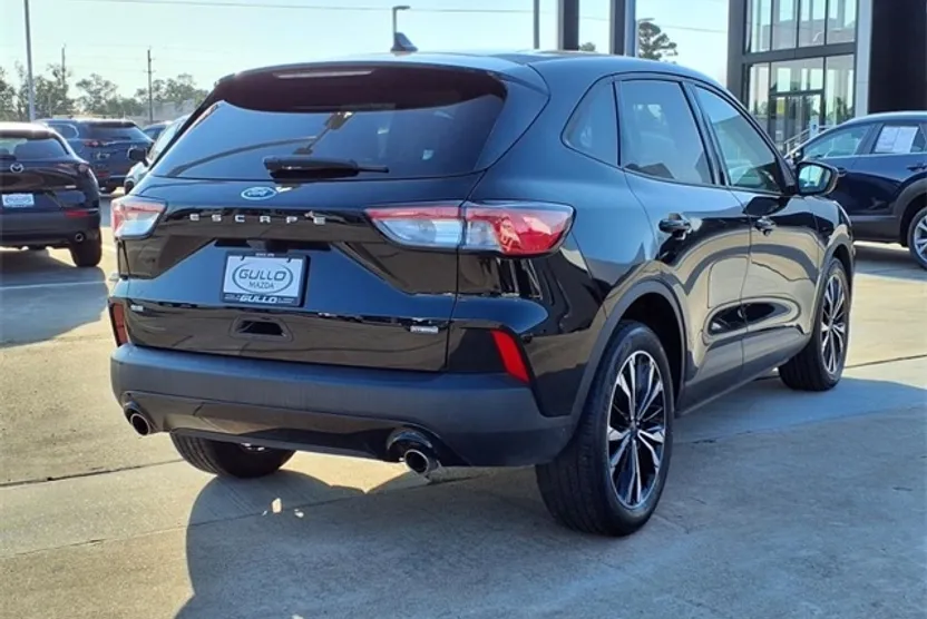2021 Ford Escape SE Hybrid photo 1