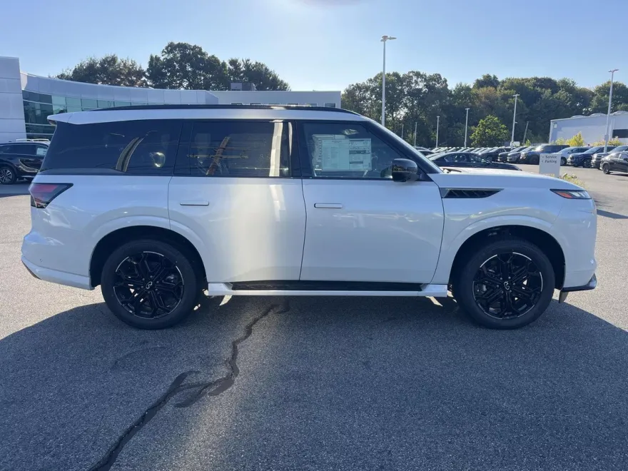 2026 Infiniti QX80 Sensory photo 1