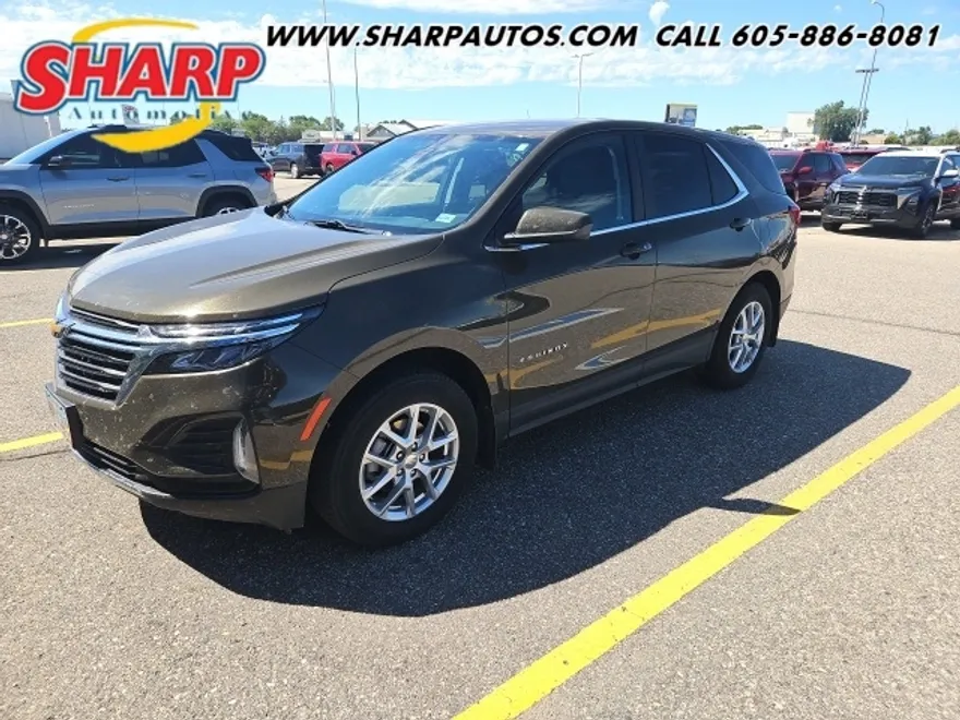 2024 Chevrolet Equinox LT photo 1