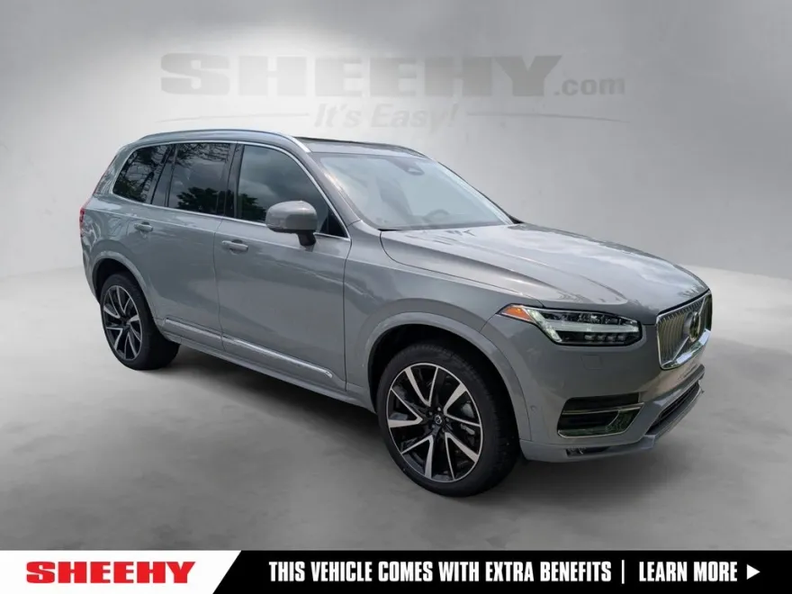 2025 Volvo XC90 B5 Plus photo 1