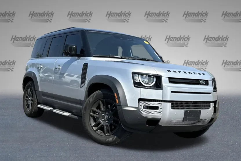 2023 Land Rover Defender S photo 1
