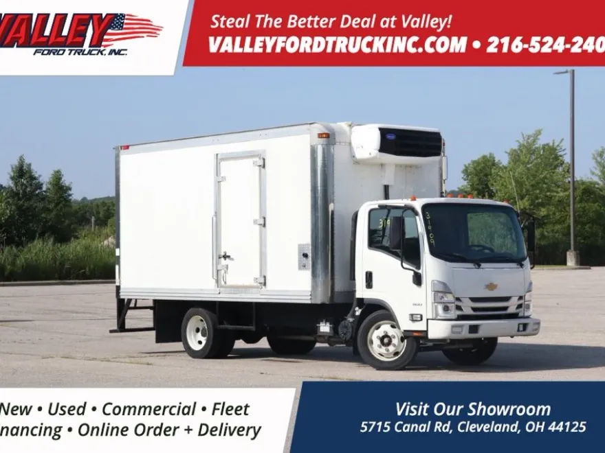 2023 Chevrolet Silverado 4500HD Base photo 1