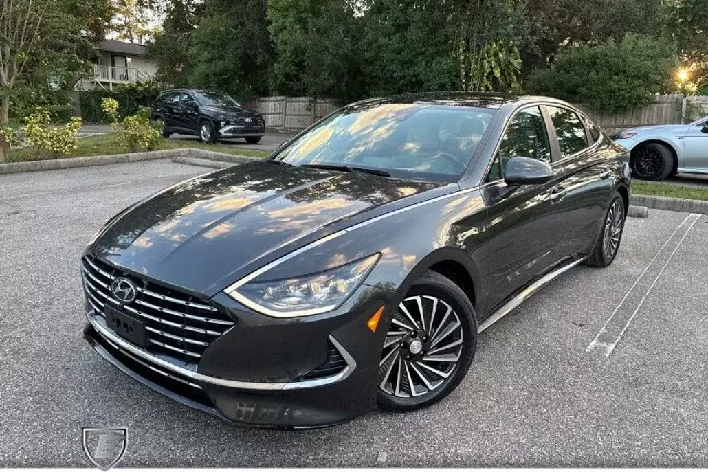 2022 Hyundai Sonata Hybrid Limited photo 1