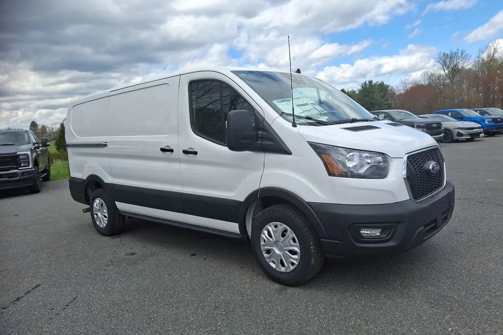 2025 Ford Transit photo 1
