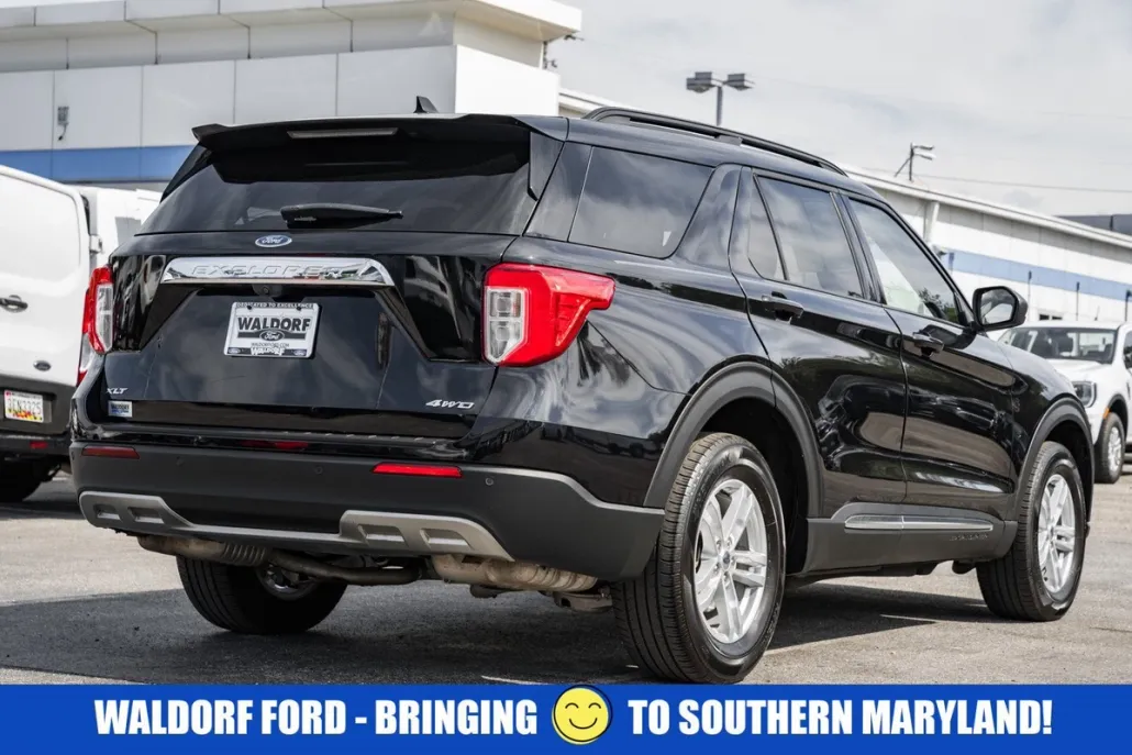 2022 Ford Explorer XLT photo 1