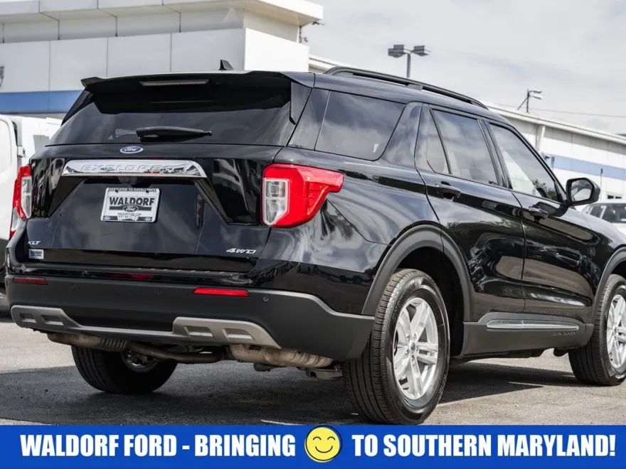 2022 Ford Explorer XLT photo 1