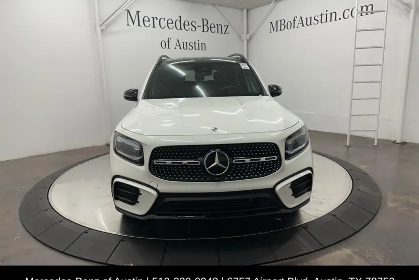 2024 Mercedes Benz GLB 250 photo 1