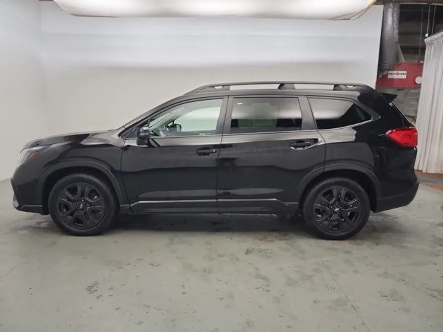 2023 Subaru Ascent Onyx Edition photo 1