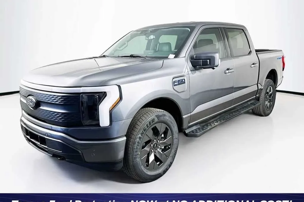 2025 Ford F-150 Lightning photo 1