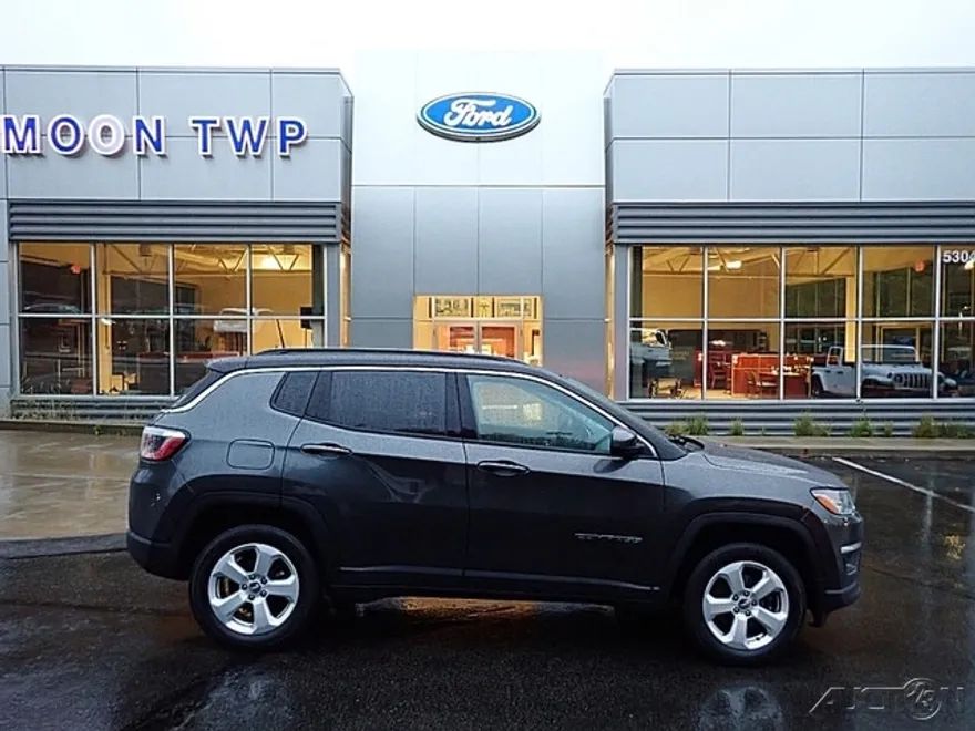 2019 Jeep Compass Latitude photo 1