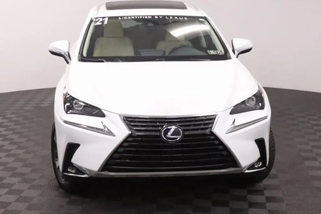 2021 Lexus NX 300h photo 1