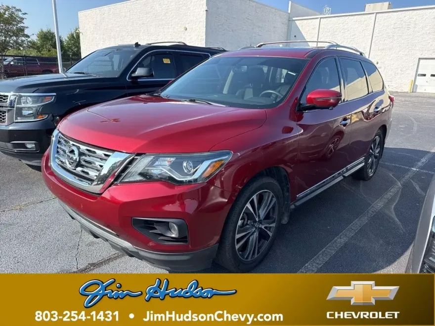 2018 Nissan Pathfinder Platinum photo 1