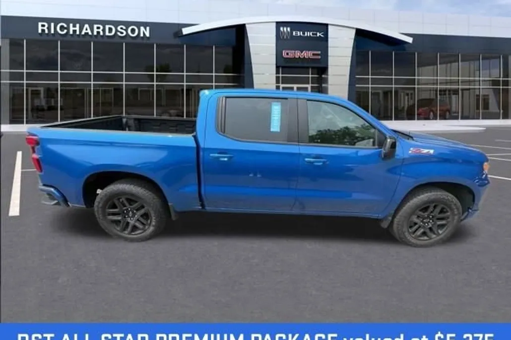2024 Chevrolet Silverado 1500 RST photo 1