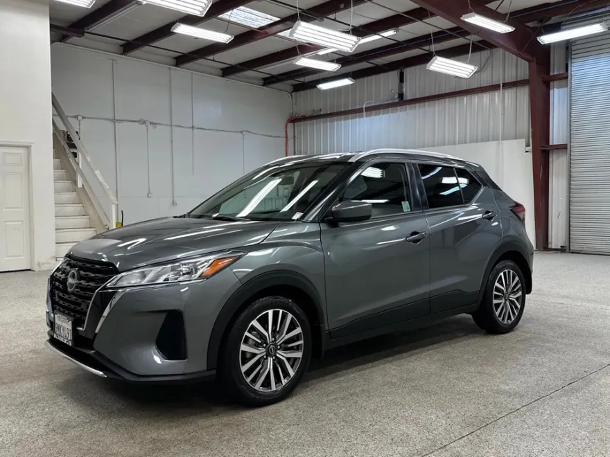 2024 Nissan Kicks SV photo 1