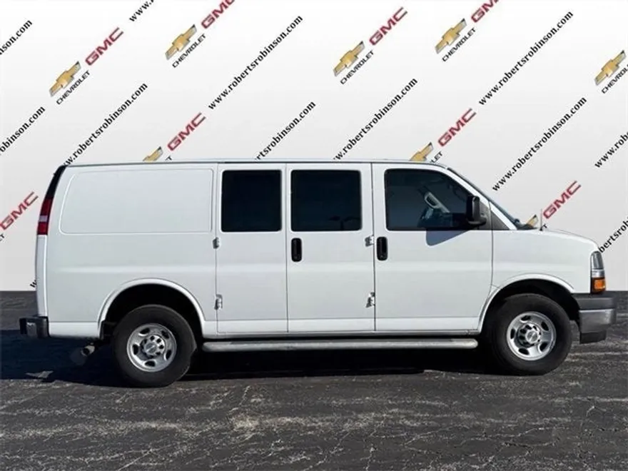 2023 Chevrolet Express Cargo 2500 photo 1