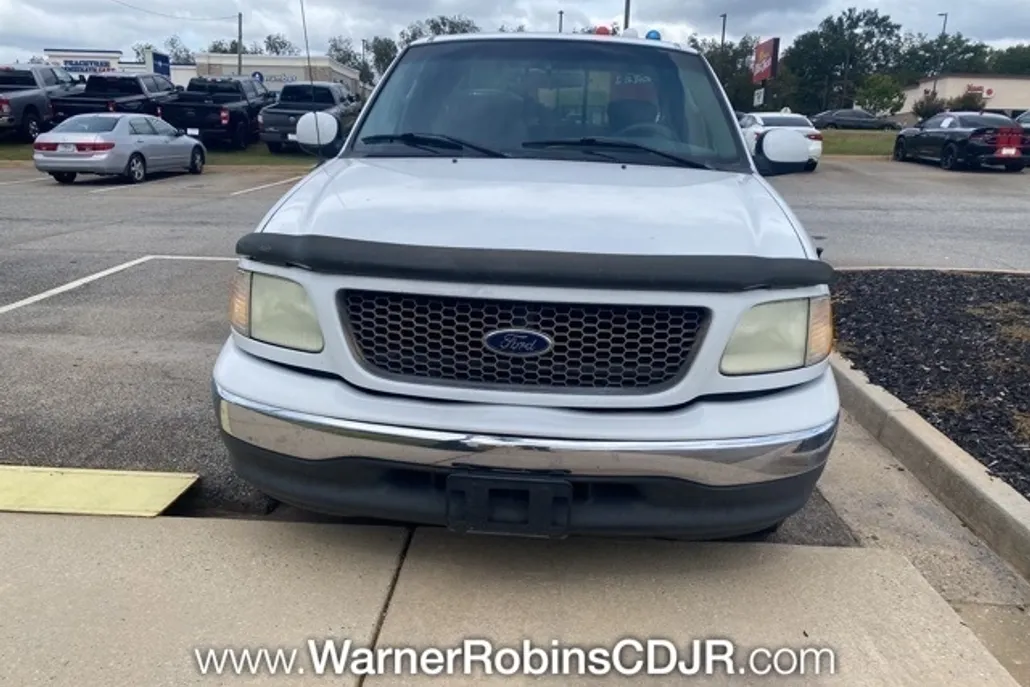 2002 Ford F-150 XLT photo 1