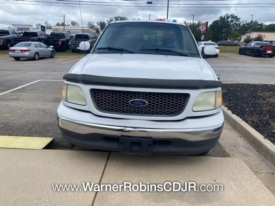 2002 Ford F-150 XLT photo 1