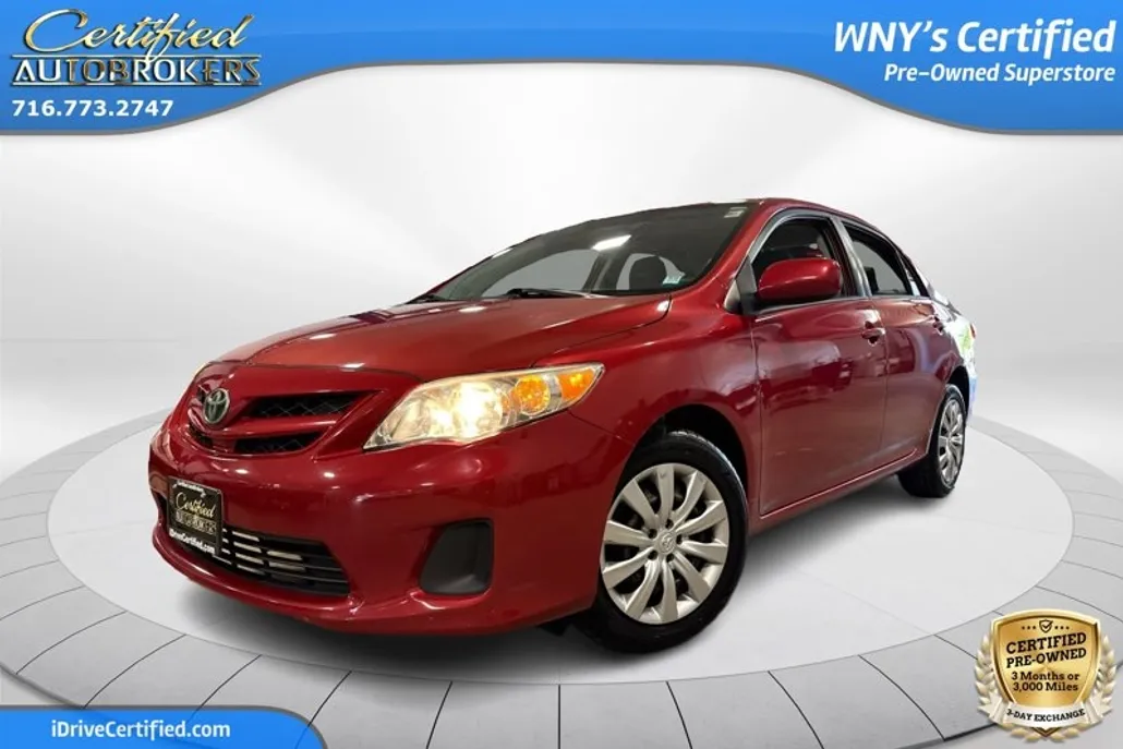 2012 Toyota Corolla LE photo 1