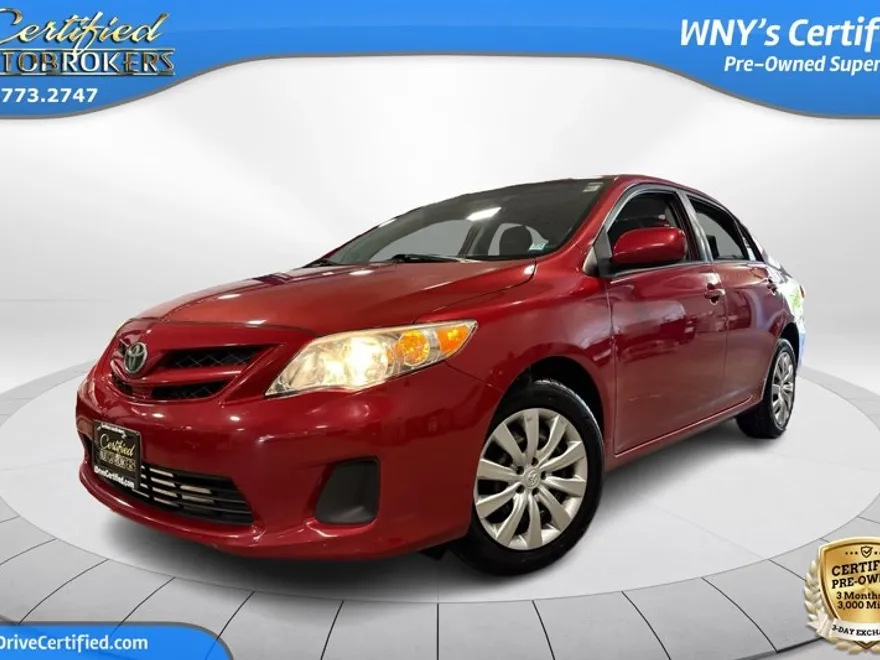 2012 Toyota Corolla LE photo 1