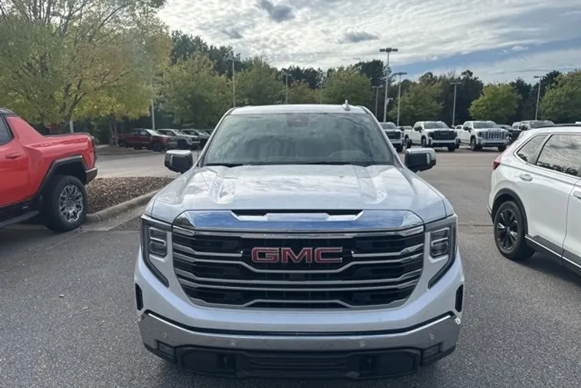 2024 Gmc Sierra 1500 SLT photo 1