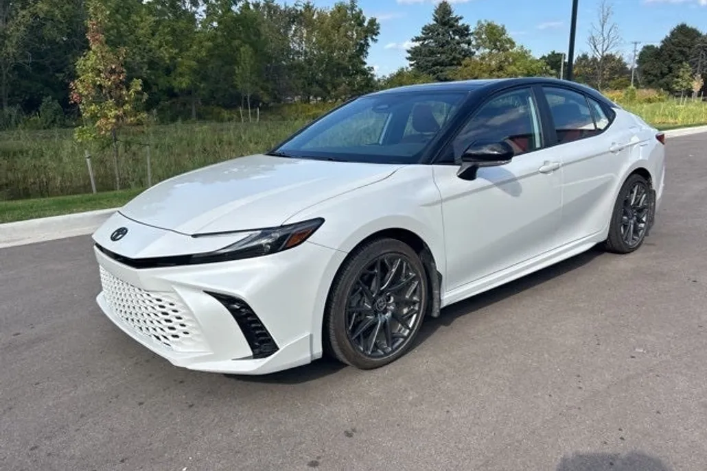 2025 Toyota Camry XSE photo 1