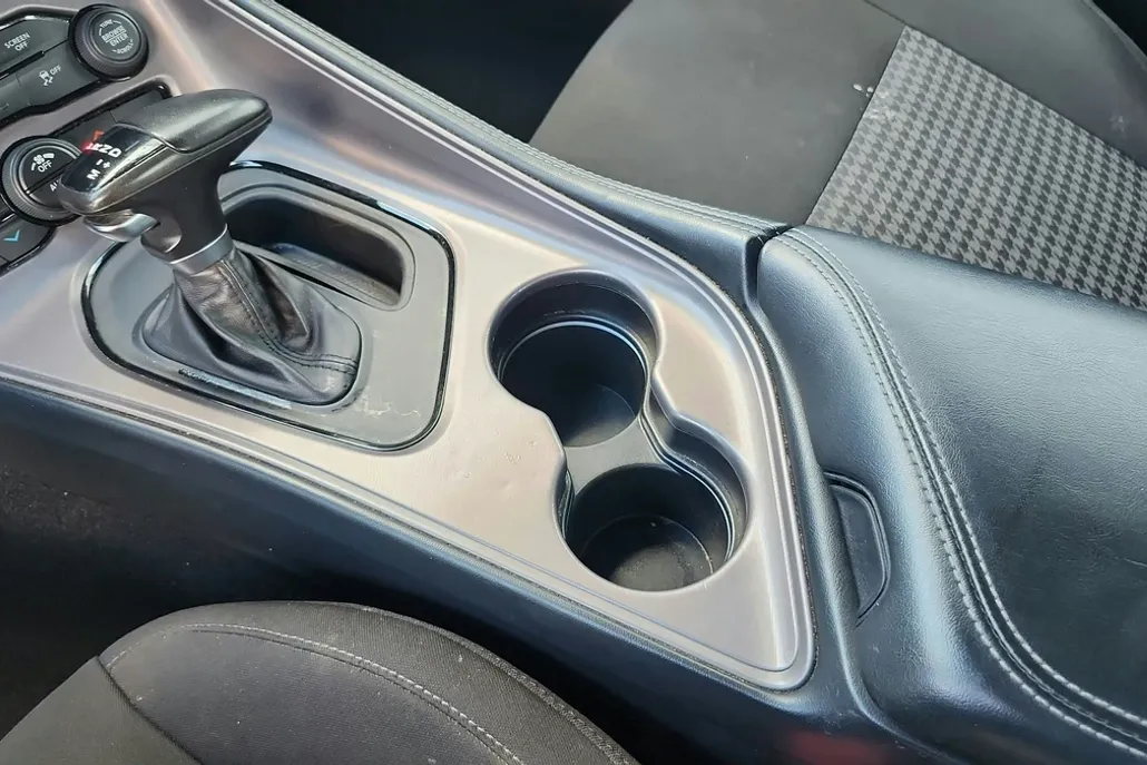 2023 Dodge Challenger GT photo 1