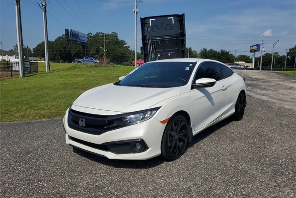 2019 Honda Civic Sport photo 1