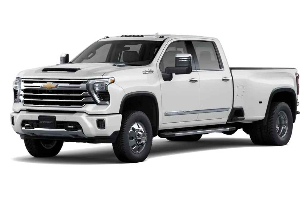 2026 Chevrolet Silverado 3500HD High Country photo 1