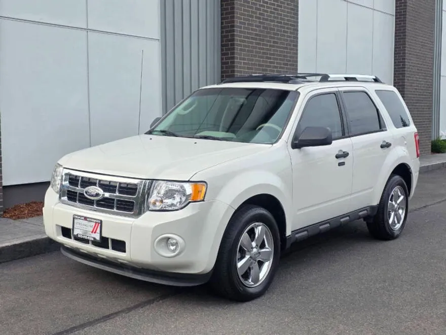 2012 Ford Escape XLT photo 1