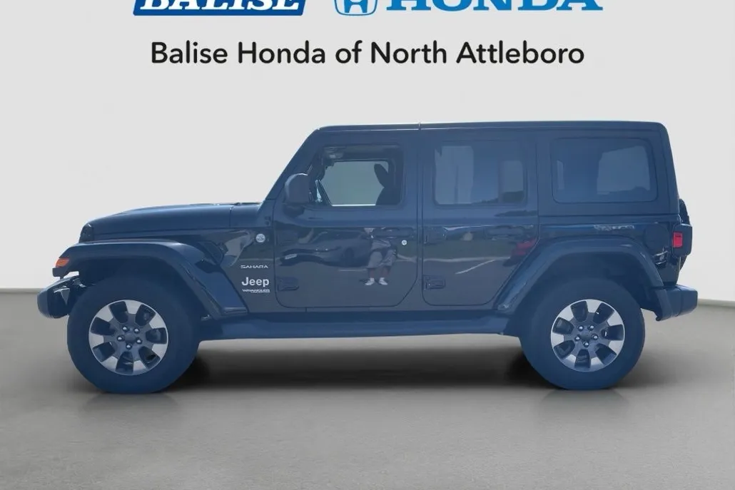 2019 Jeep Wrangler Unlimited Sahara photo 1