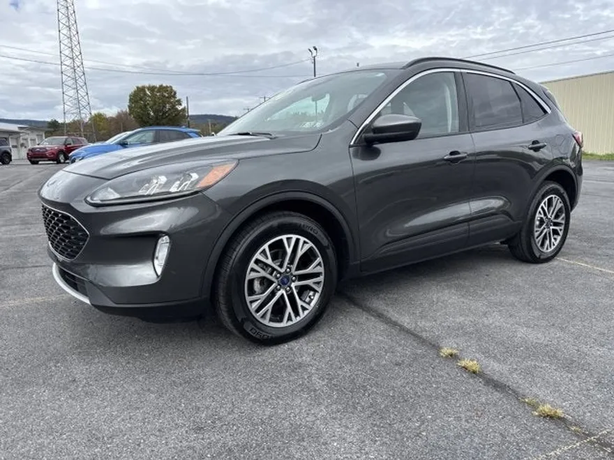 2020 Ford Escape SEL photo 1