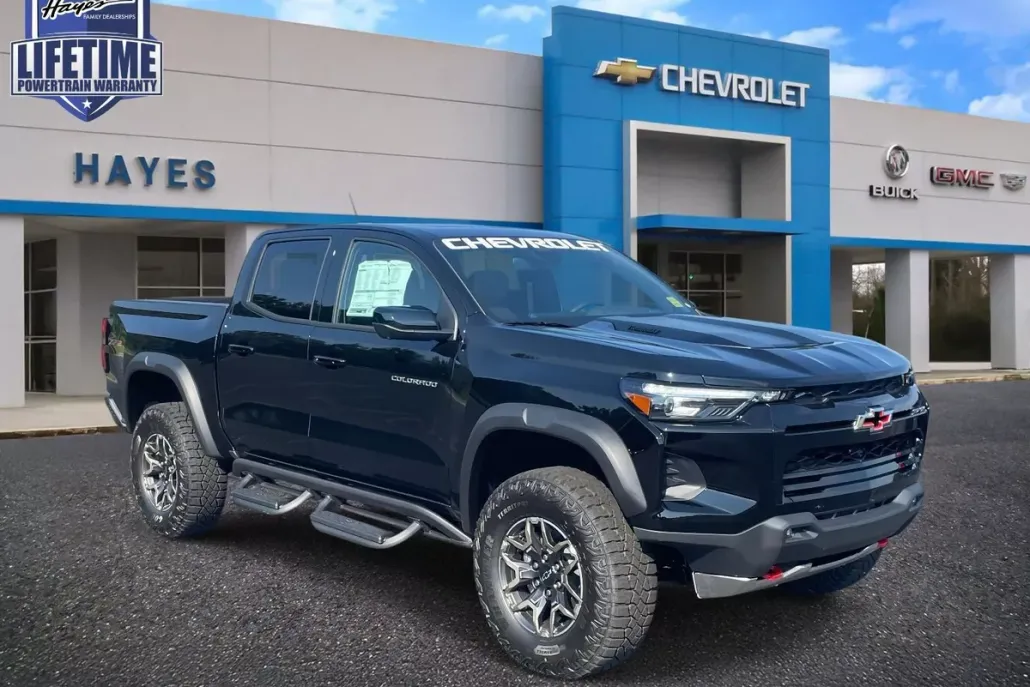2025 Chevrolet Colorado ZR2 photo 1