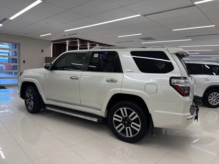 2023 Toyota 4Runner Limited photo 1