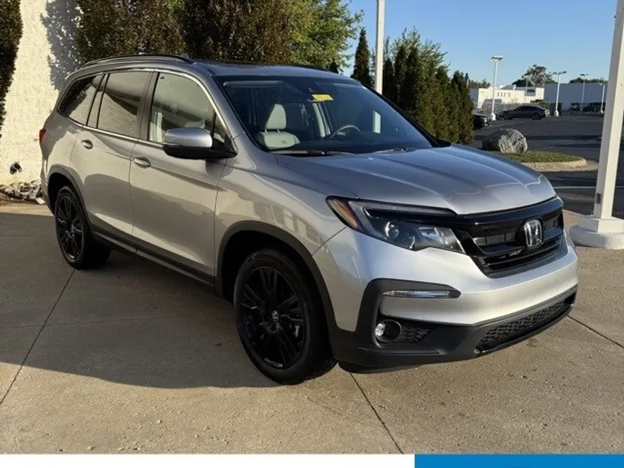 2022 Honda Pilot SE photo 1