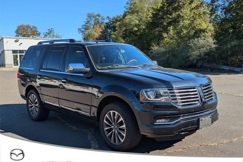 2016 Lincoln Navigator Select photo 1