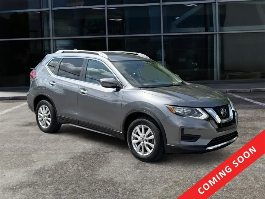 2019 Nissan Rogue SV photo 1