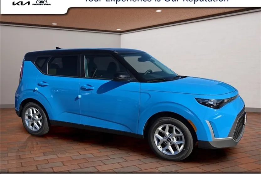 2025 Kia Soul S photo 1