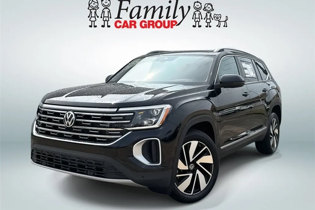 2025 Volkswagen Atlas SEL photo 1