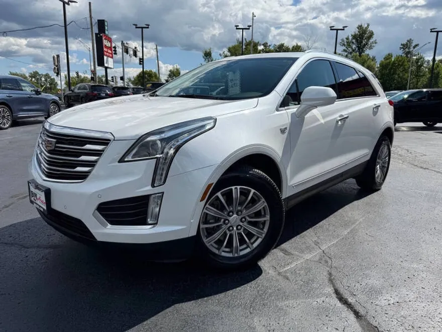 2017 Cadillac XT5 Luxury photo 1