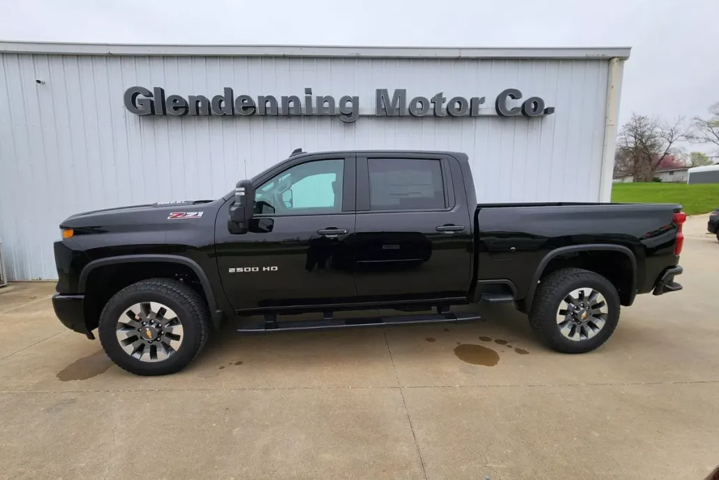 2025 Chevrolet Silverado 2500HD Custom photo 1